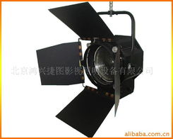 光影之艺，教学相长 北京鸿兴捷图影视照明与舞台灯具产品解析及其在教学仪器中的应用